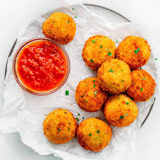 Potato and cheese ball (4ps)