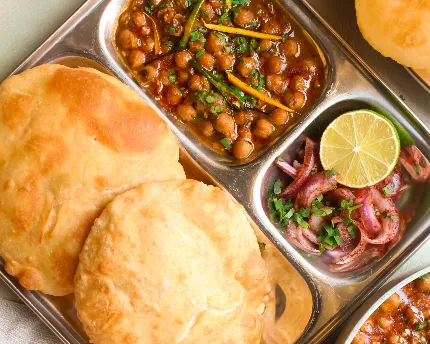 Mini Chole Bhature (4pcs)